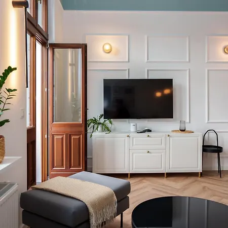 Jozefa Chelmonskiego Apartment *